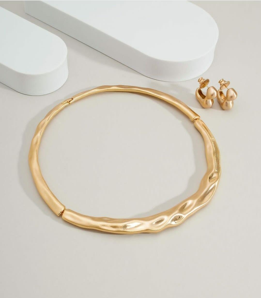 Imagem do produto COLAR CHOKER FOSCO COM TEXTURAS
